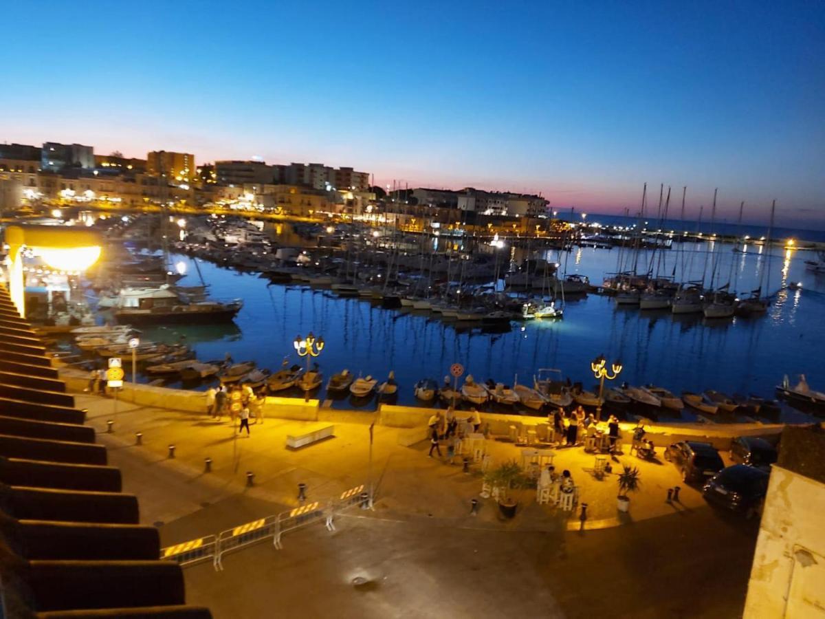 B&B Al Porto Novo ビシェーリエ エクステリア 写真